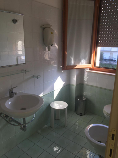 Bathroom 3, Residence Hotel Claudia, Teramo