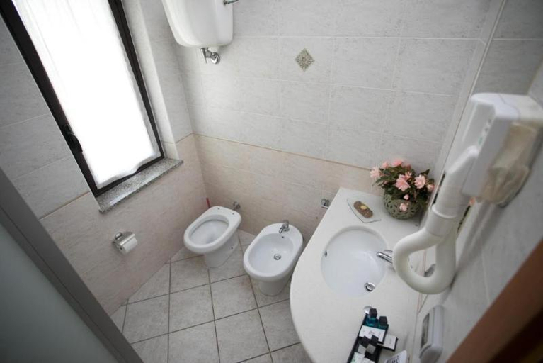 Bathroom 4, Fonte Di Bagnaria Residence, Vibo Valentia