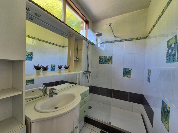 Bathroom, Duplex in Fecamp with Harbor Views, Seine-Maritime