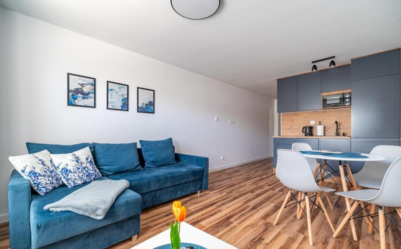 Others 3, Apartamenty Dostoja, Puck