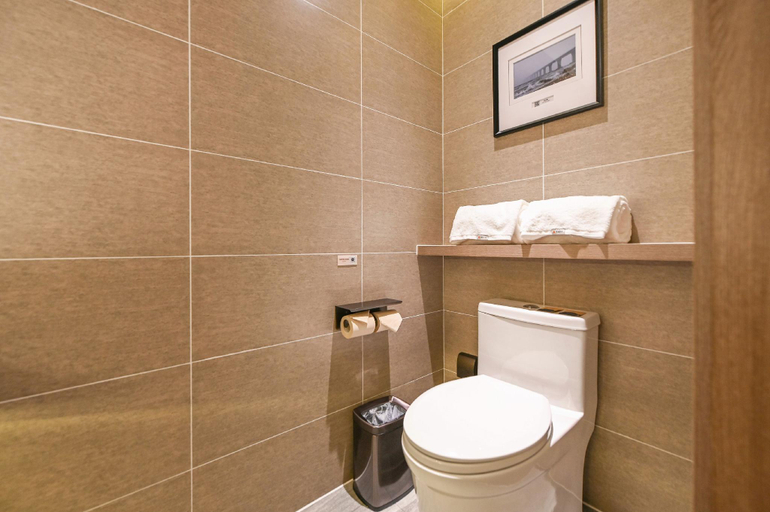 Bathroom 4, Atour Hotel Dalian Zhuanghe, Dalian