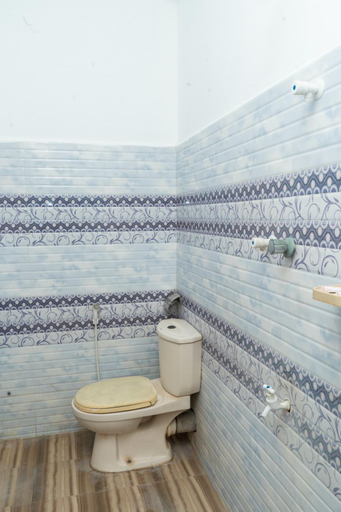 Bathroom 5, Ocean Bloom Villa, Trincomalee Town and Gravets