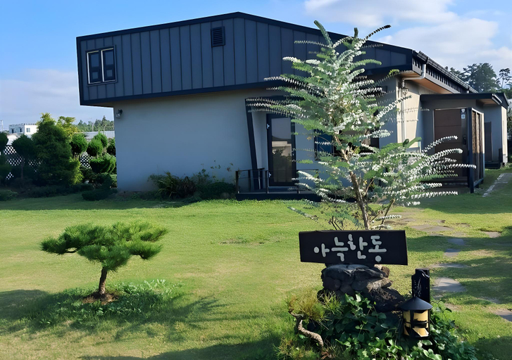 Exterior & Views, Aewoldre Pension, Jeju
