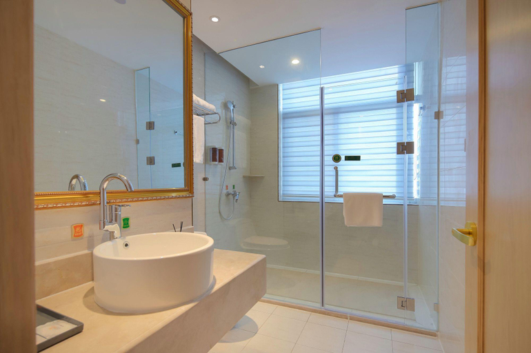 Bathroom 3, Vienna Hotel Shandong Heze Chengwu Jade Market, Heze