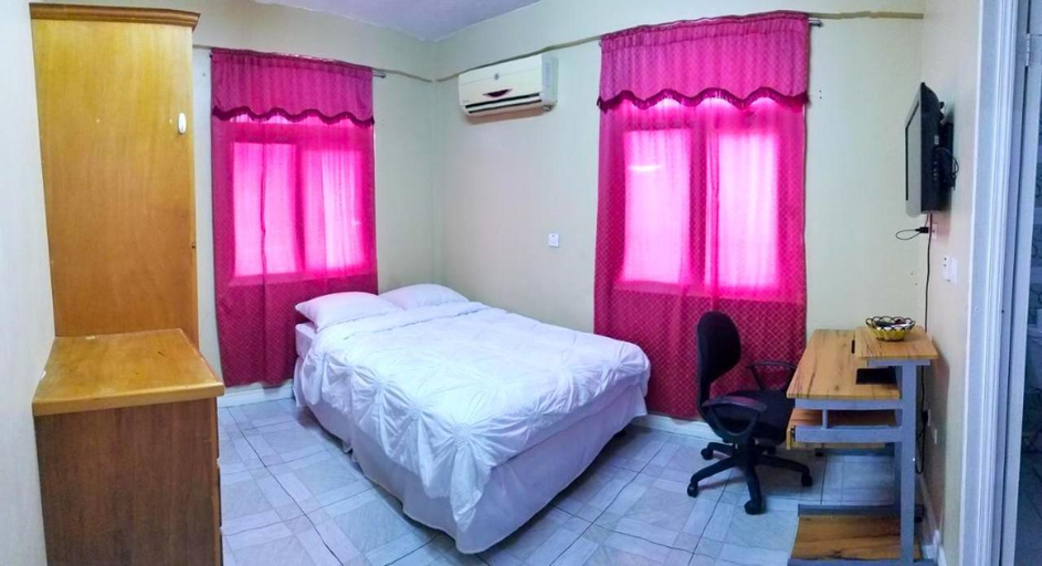 Bedroom 2, Candy's Palace