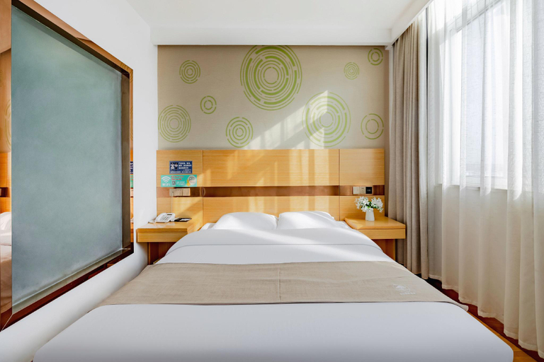 Bedroom 2, GreenTree Inn Anqing Huaining County Development Zone Duxiu Road, Anqing