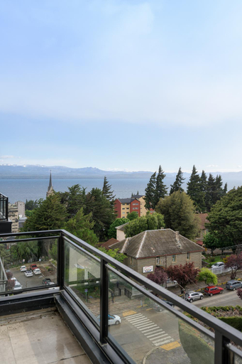 Others 3, Downtown Apartment, Stunning Views, Terrace PL1 by Apartments Bariloche, Bariloche