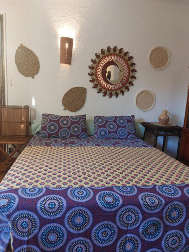 Bedroom 2, La Campagne de Lili - Chambre et Cuisine sur Terrasse privee, Alpes-de-Haute-Provence