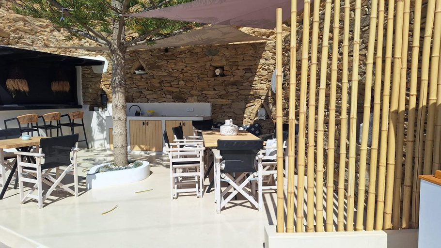 Food & Drinks 3, Pavezzo, South Aegean