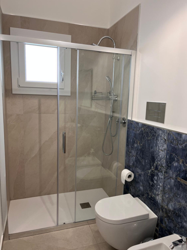 Bathroom 3, Giardino del Belice, Trapani