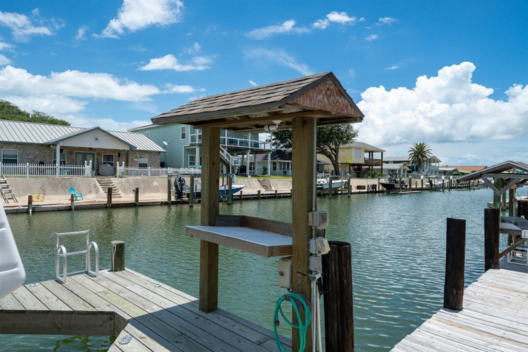 Sport & Beauty 3, Gone Coastal by Miss Kitty’s, Aransas