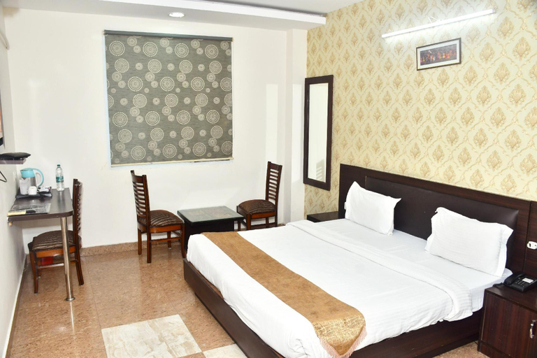 Bedroom 3, Hotel Flora, Hardwar