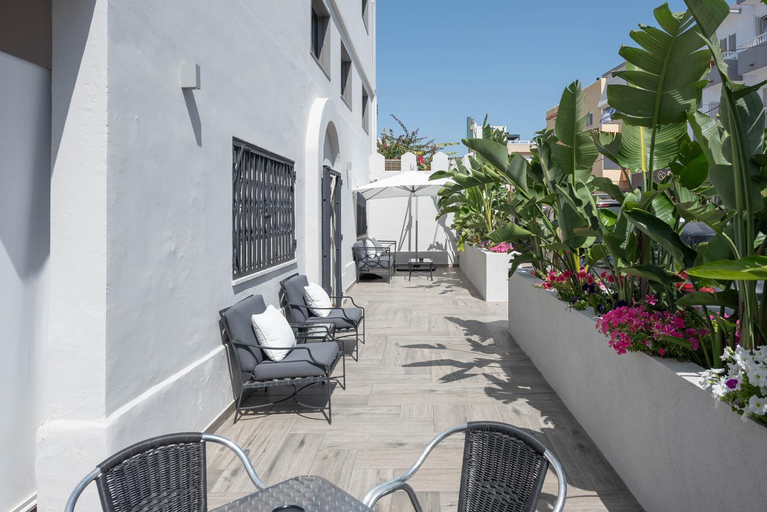 Others 5, Hostal Costa, Baleares