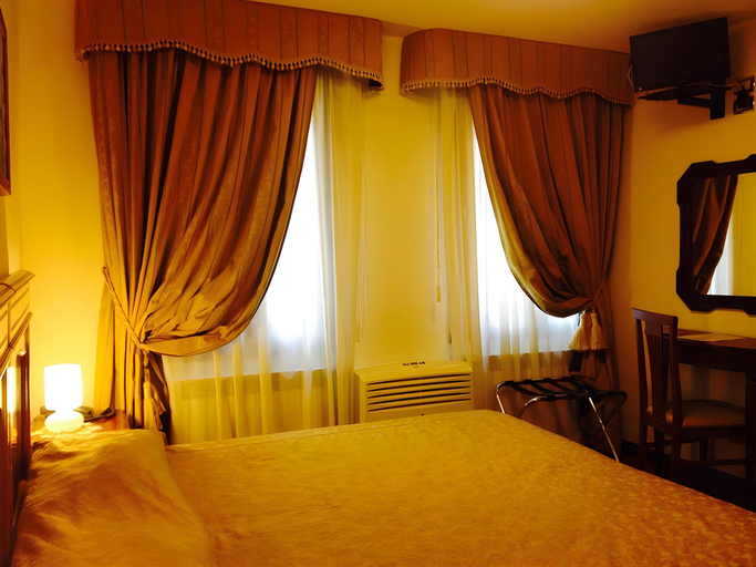 Bedroom 2, Hotel Herion, Venezia