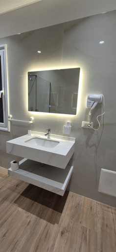 Bathroom 2, Denny's house, Vlorës