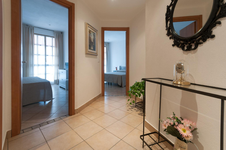 Others 4, Hotel Overland, Savona