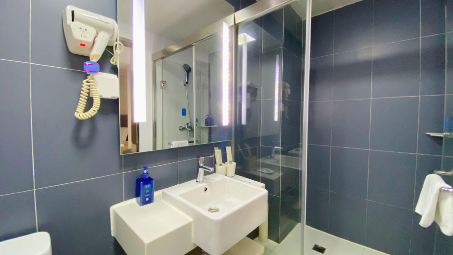 Bathroom, Hanting Hotel Shenzhen Dapeng Kaisa, Shenzhen