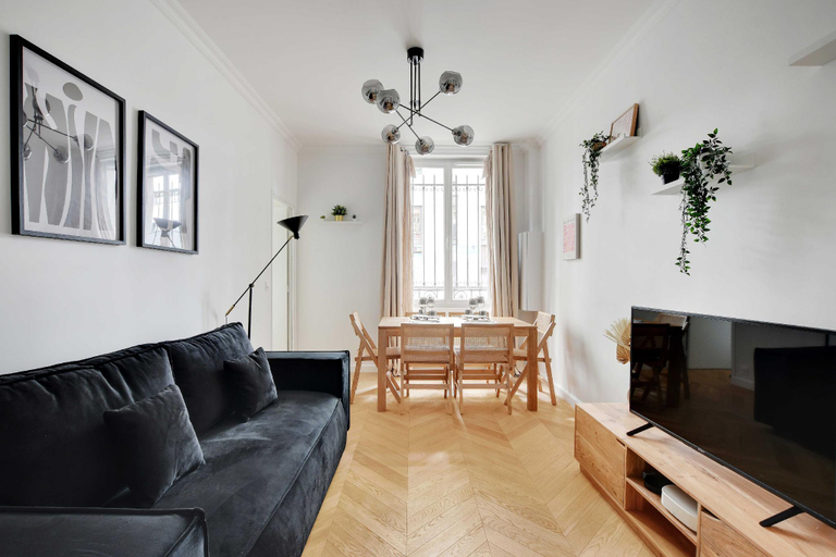 1, Elegant apartment -2BR/6P - Père Lachaise, Paris