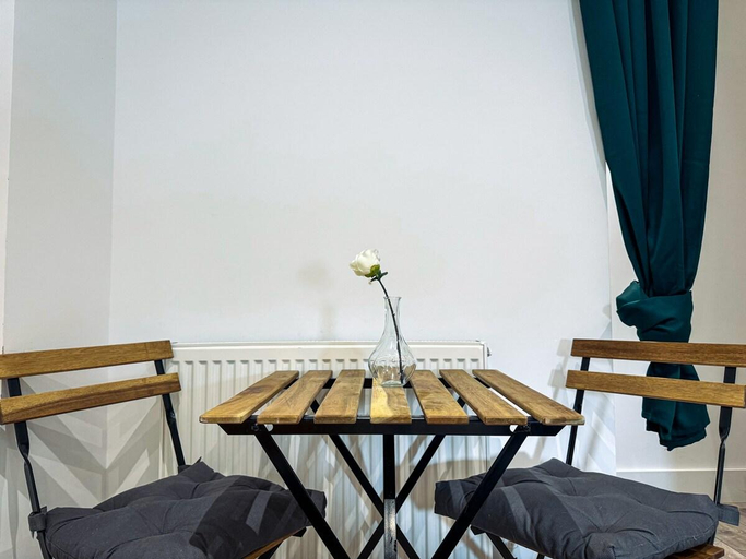 Others 3, Cosy Home In Central Maidstone | Book Your Stay, Kent