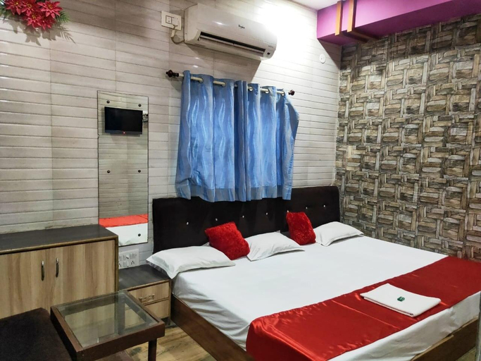 Bedroom 2, Hotel Amba, Amravati