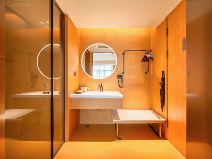 Bathroom 4, Ji Hotel Luoyang Powerlong Plaza, Luoyang