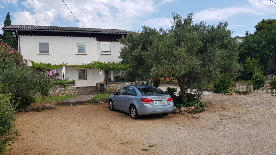 5, Apartments Metka, Murter