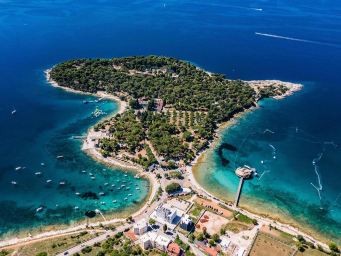 Others 4, Apartment in Silo near Sea Beach, Dobrinj