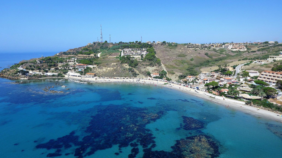 Others 5, Sea Front Apartment 4 beds with balcony 250 meters from the beach, Agrigento