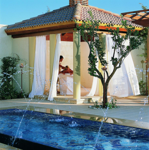 Sport & Beauty 2, Theseus Village 2 Bed Apartment With Enviable Position On Communal Pool