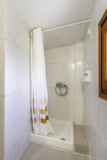 Bathroom 3, Nikolaos studios apartments, Thessaly