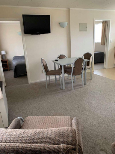 Others 5, Waiouru Welcome Inn, Ruapehu