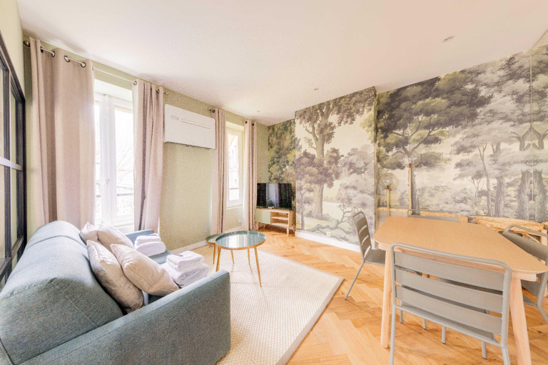 Interior view, Apartment cosy 1BDR/4P near Invalides, Paris