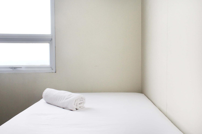 Bedroom 2, Comfortable 2BR Mustika Golf Residence By Travelio, Cikarang