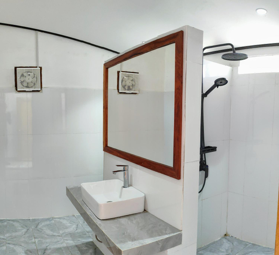 Bathroom, Amanda Boutique, Ngoi