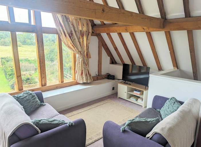 Others 5, Kingfisher Barn, Oxfordshire