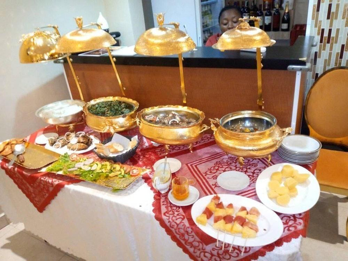 Food & Drinks 5, Hotel La Principaute, Wouri