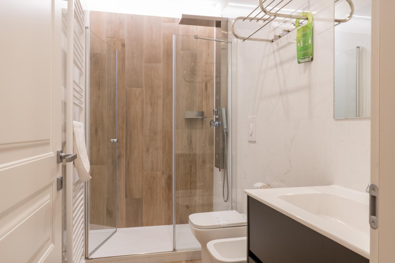 Bathroom 3, House Room Civico 56, Crotone