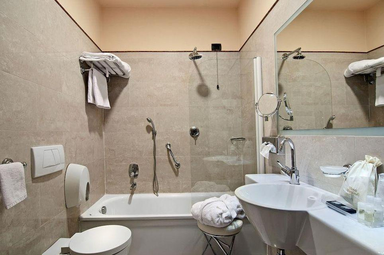Bathroom, Tmark Hotel Vaticano, Rome