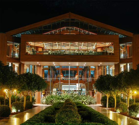 Exterior & Views