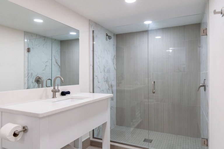 Bathroom 5, The Fold Hotels Orlando, Orange