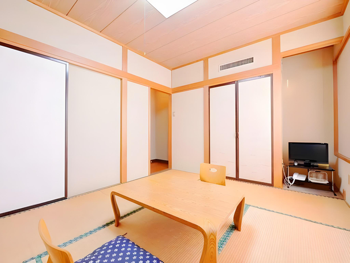 Bedroom 4, Naruko Onsen Ryokan Kanshichiyu, Ōsaki