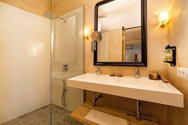 Bathroom 5, Hotel Boutique V, Cádiz