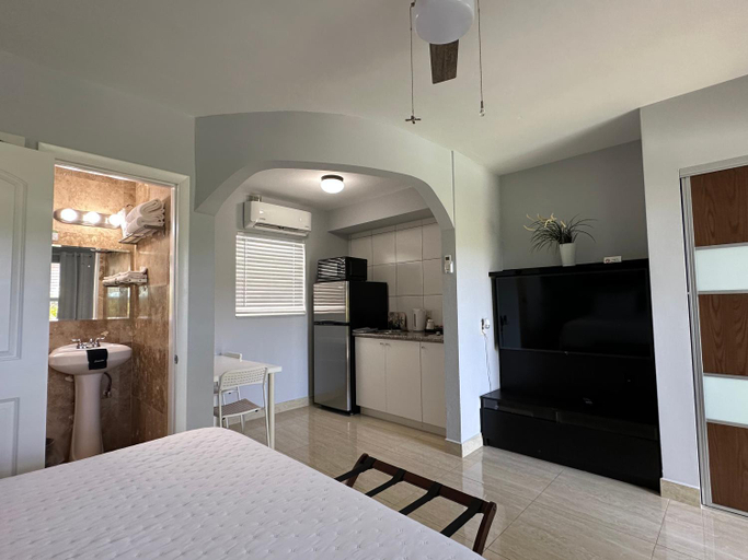 Bedroom 5, White Horse Motel, Palm Beach