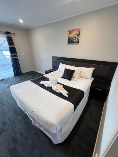 Bedroom 2, Monument Motor Lodge Papakura, Franklin