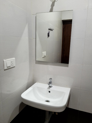 Bathroom 5, Agusto's Beach Stay, North Goa