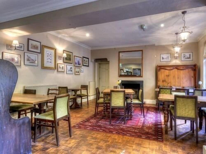 Food & Drinks 5, The Talbot, Dorset