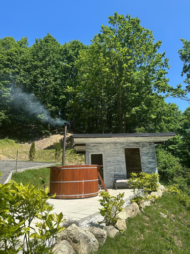 Others 4, Cabanele din Valea Ursului, Barsana