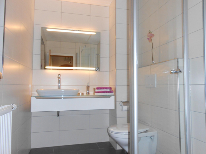 Bathroom 3, Ferienhaus Paula in Haserich im Hunsrueck, Cochem-Zell