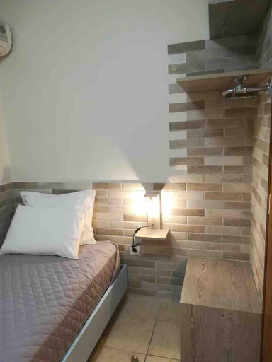 3, Spetses Center Comfy Apartment, Attica
