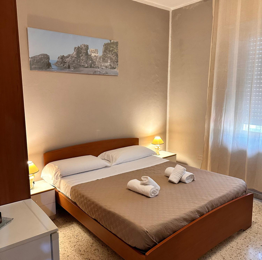 Others 5, B&B Dora 2,0, Cosenza
